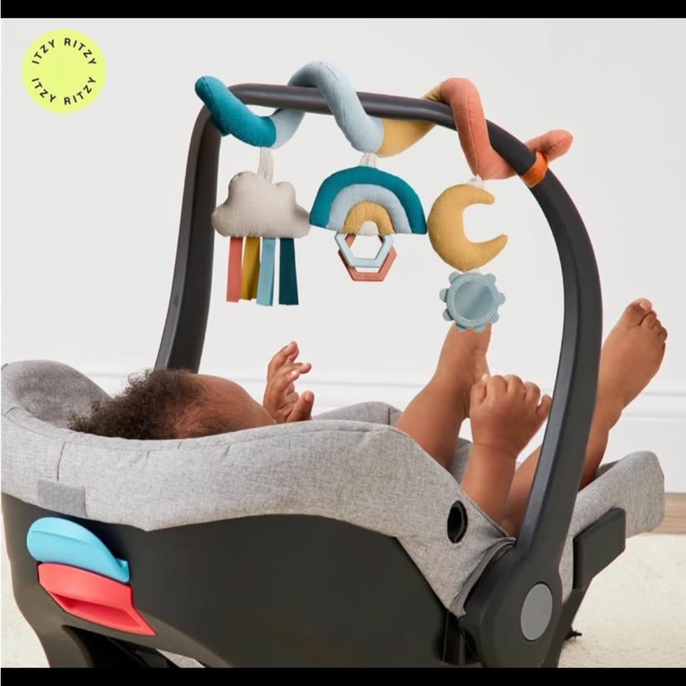 Itzy Ritzy Stroller/Car Seat Toy
